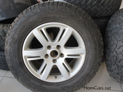 Used Amarok Vw Rim met tire vir spaar for sale in Windhoek