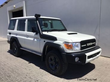 Pre-owned Toyota LC 76 4.5D V8 S/W for sale in 