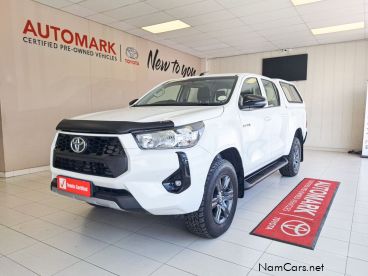 Pre-owned Toyota Hilux Raider 2.4 Gd-6 4x4 AT for sale in 