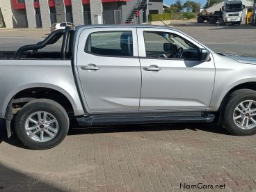 Pre-owned Isuzu D-MAX 3.0 LS 4X4 AT D/C for sale in 