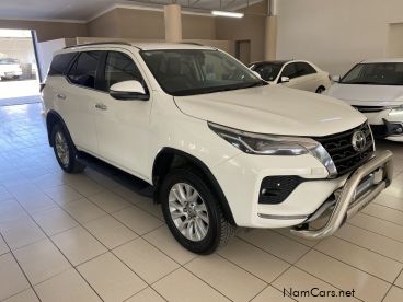 Pre-owned Toyota FORTUNER VX 4X4 AT 2.8 for sale in 