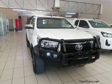 Pre-owned Toyota Hilux 2.8 E/Cab 4x4 Raider for sale in 