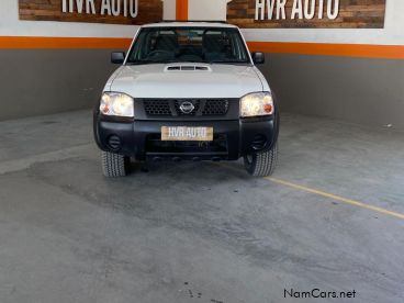 Pre-owned Nissan Hardbody Np300 2.5 4x4 for sale in 
