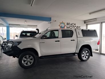 Pre-owned Toyota Hilux 2.4 A/T 4x4 d/c for sale in 