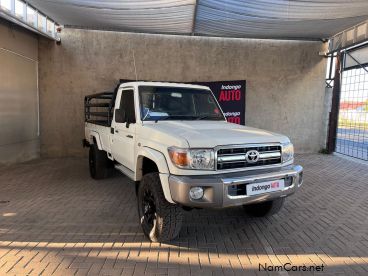 Pre-owned Toyota Land Cruiser 4.0 SC for sale in 