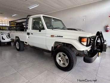 Pre-owned Toyota Land cruiser 4.5 EFI S/CAB for sale in 
