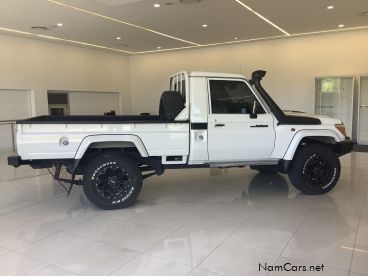 Pre-owned Toyota LAND CRUISER 79 4.5 V8 SC for sale in 