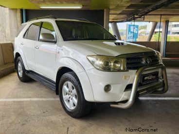 Pre-owned Toyota Fortuner 3.0d-4d 4x4 R/B for sale in 