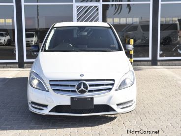Pre-owned Mercedes-Benz B180 for sale in 