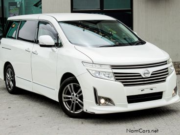 Nissan ELGRAND a la venta en 