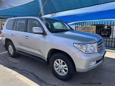 Pre-owned Toyota Land Cruiser 4.5 V8 VX 200 Series A/T for sale in 
