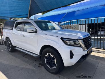 Pre-owned Nissan Navara 2.5 LE Plus 4x4 A/T D/C NO DEPOSIT for sale in 