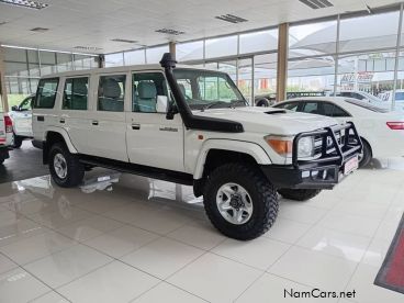 Pre-owned Toyota Land Cruiser 4.5 v8 4x4 Lx 6 Door for sale in 