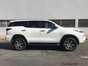 Pre-owned Toyota Fortuner 2.4 Gd6 Auto 4x4 (No deposito) for sale in 