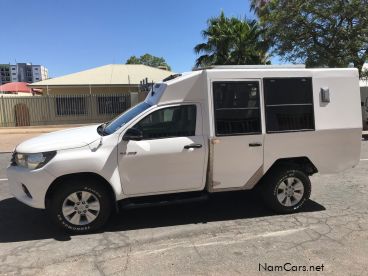 Pre-owned Toyota Hilux 2.4 Gd6 4x4 Safari Conversion 6-7 seater for sale in 