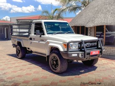Pre-owned Toyota Land Cruiser 4.0 S/C for sale in 
