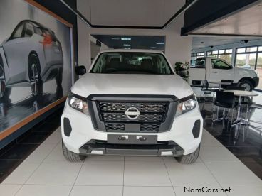 Pre-owned Nissan Navara 2.5D XE 4x4 Plus D/C M/T for sale in 