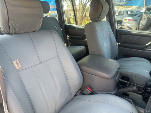 Toyota Land Cruiser 100 4.5 EFi in Namibia