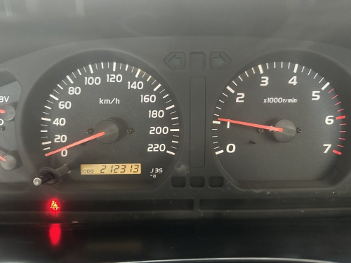 Toyota Land Cruiser 100 4.5 EFi in Namibia