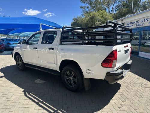 Toyota Hilux 2.4 GD6 Raider 4x4 D/cab in Namibia