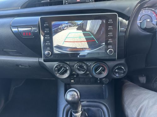Toyota Hilux 2.4 GD6 Raider 4x4 D/cab in Namibia