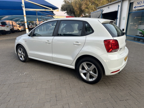 Volkswagen Polo Vivo 1.6 Highline in Namibia