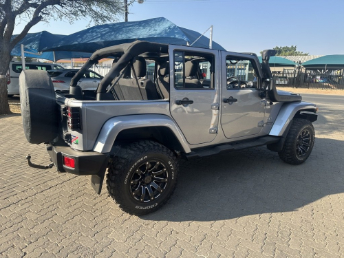 Jeep Wrangler Unlimited 3.6 V6 Sahara in Namibia