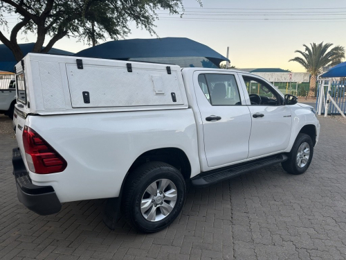 Toyota Hilux 2.4 GD6 4x4 D/cab SRX in Namibia