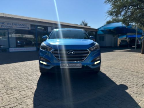 Hyundai TUCSON 2.0  PREMIUM AUTO in Namibia