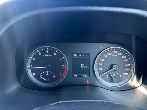 Hyundai TUCSON 2.0  PREMIUM AUTO in Namibia
