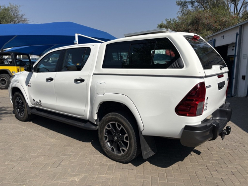 Toyota Hilux 4.0 V6 Dakar D/cab 4x4 Auto in Namibia