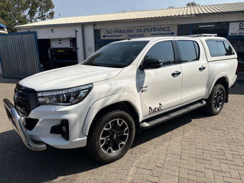 Toyota Hilux 4.0 V6 Dakar D/cab 4x4 Auto in Namibia