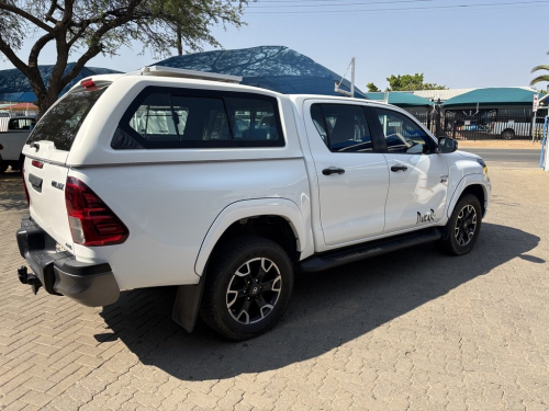 Toyota Hilux 4.0 V6 Dakar D/cab 4x4 Auto in Namibia