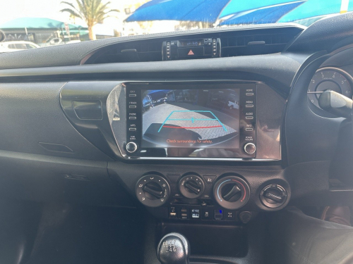 Toyota Hilux 2.4 GD6 4x4 D/cab SRX Manual in Namibia