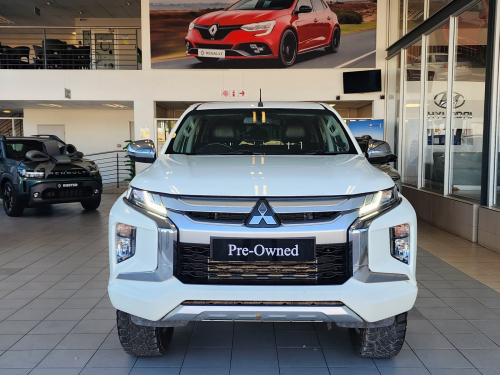 Mitsubishi Triton 2.4 Di-dc 4x4 P/U D/C in Namibia