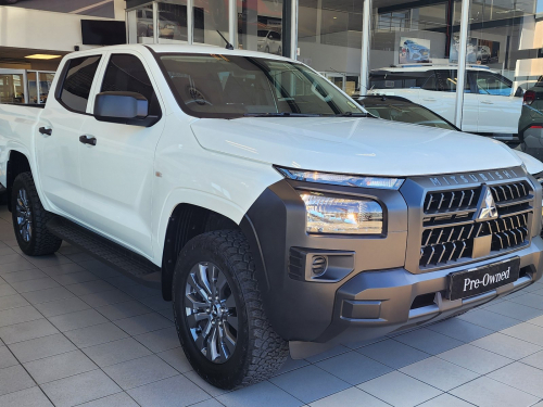 Used Mitsubishi TRITON 2.4 GL D/C 4X4 M/T for sale in Windhoek