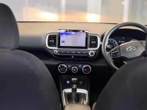 Hyundai Venue 1.0 Tgdi Motion Dct in Namibia