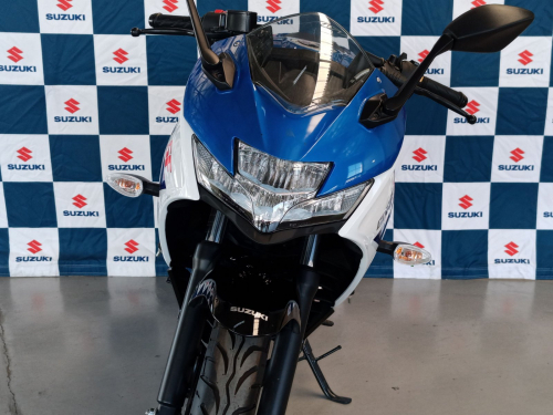 Suzuki GSX-150F in Namibia