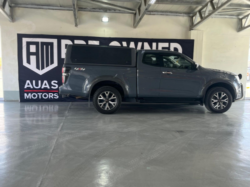 Isuzu Isuzu E/Cab 3.0 LSE 4x4 Automatic in Namibia