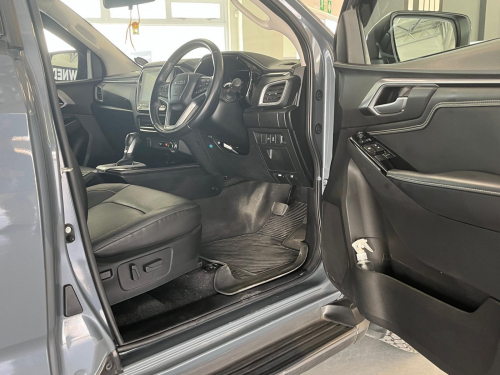 Isuzu Isuzu E/Cab 3.0 LSE 4x4 Automatic in Namibia