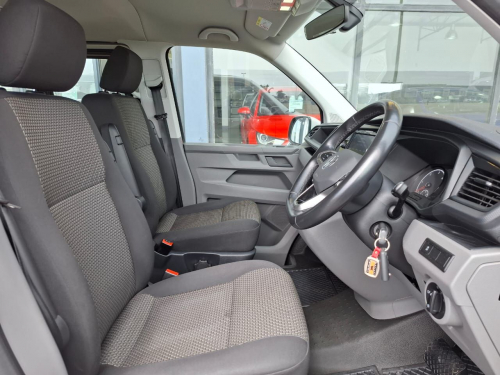 Volkswagen Kombi 2.0 T6.1 Trendline Dsg 8 seater in Namibia