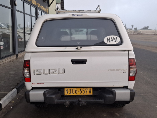 Isuzu ISUZU KB240 LE D/C 2X4 in Namibia