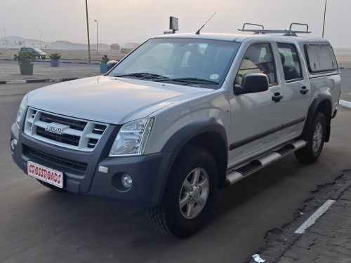 Isuzu ISUZU KB240 LE D/C 2X4 in Namibia