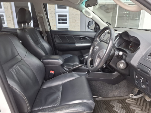 Toyota HILUX LEGEND 45 D/C A/T 4X4 in Namibia
