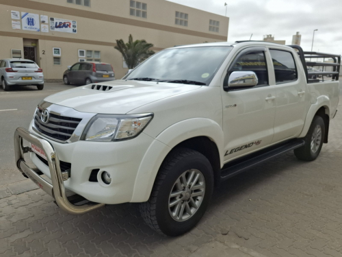Toyota HILUX LEGEND 45 D/C A/T 4X4 in Namibia
