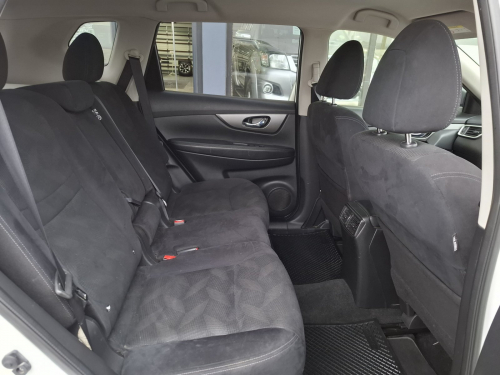 Nissan XTRAIL1.6 LE DCI 4X4 in Namibia