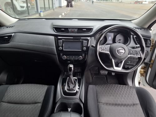 Nissan X-trail 2.5 Acenta 4x4 Cvt in Namibia