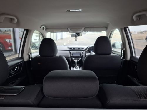 Nissan X-trail 2.5 Acenta 4x4 Cvt in Namibia