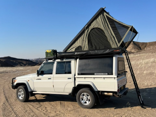 Toyota Land Cruiser 4.0 V6 D/C 4X4 in Namibia