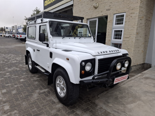 Land Rover DEFENDER 90  2.2 4X4 in Namibia